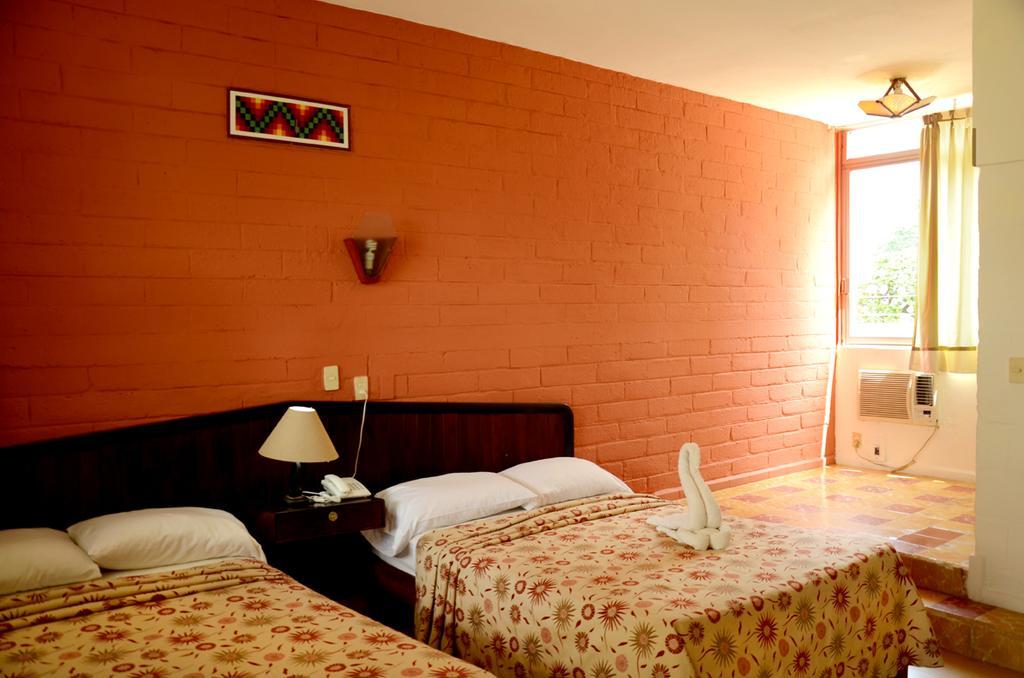 Hotel Palenque Buitenkant foto
