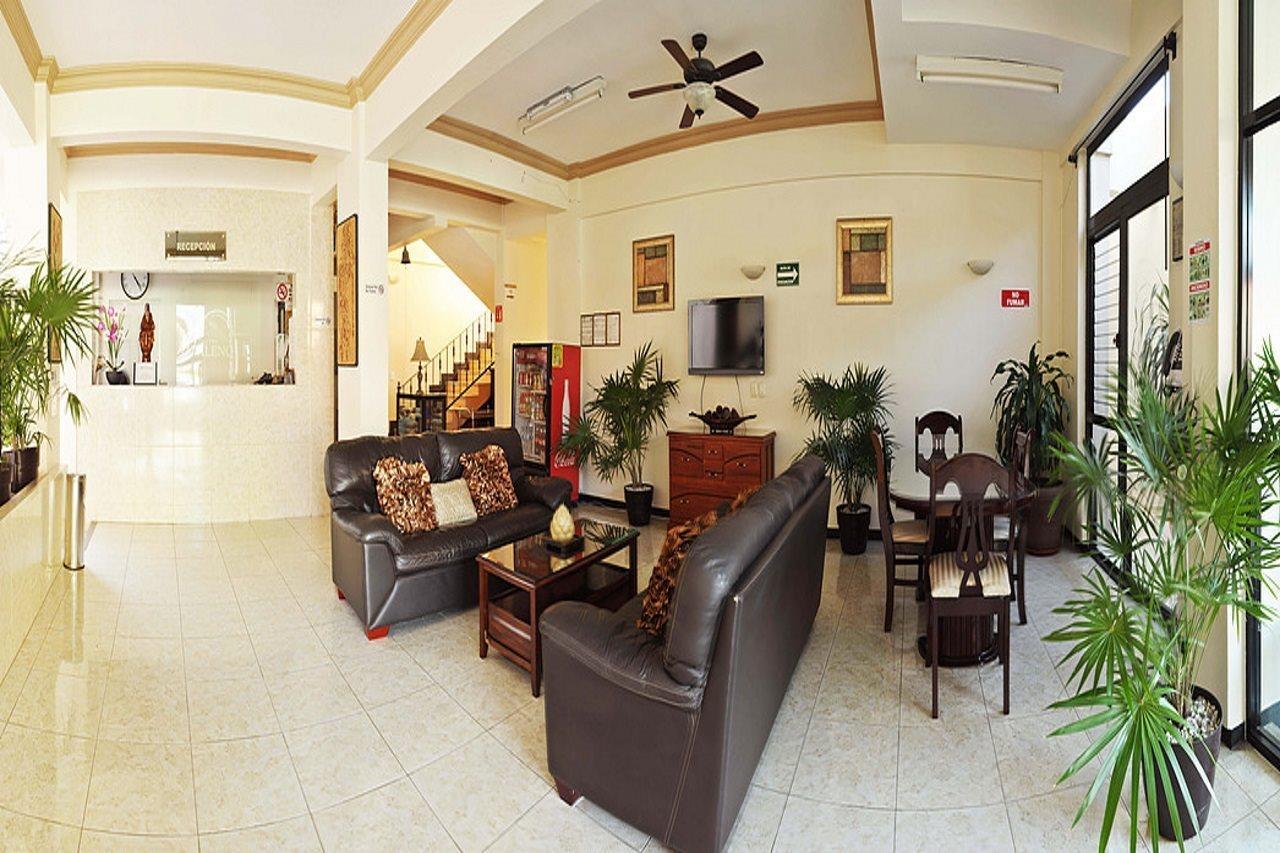 Hotel Palenque Buitenkant foto